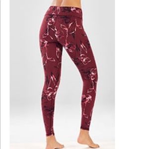 Fabletics Mid-Rise Printed Powerhold 7/8 Legging